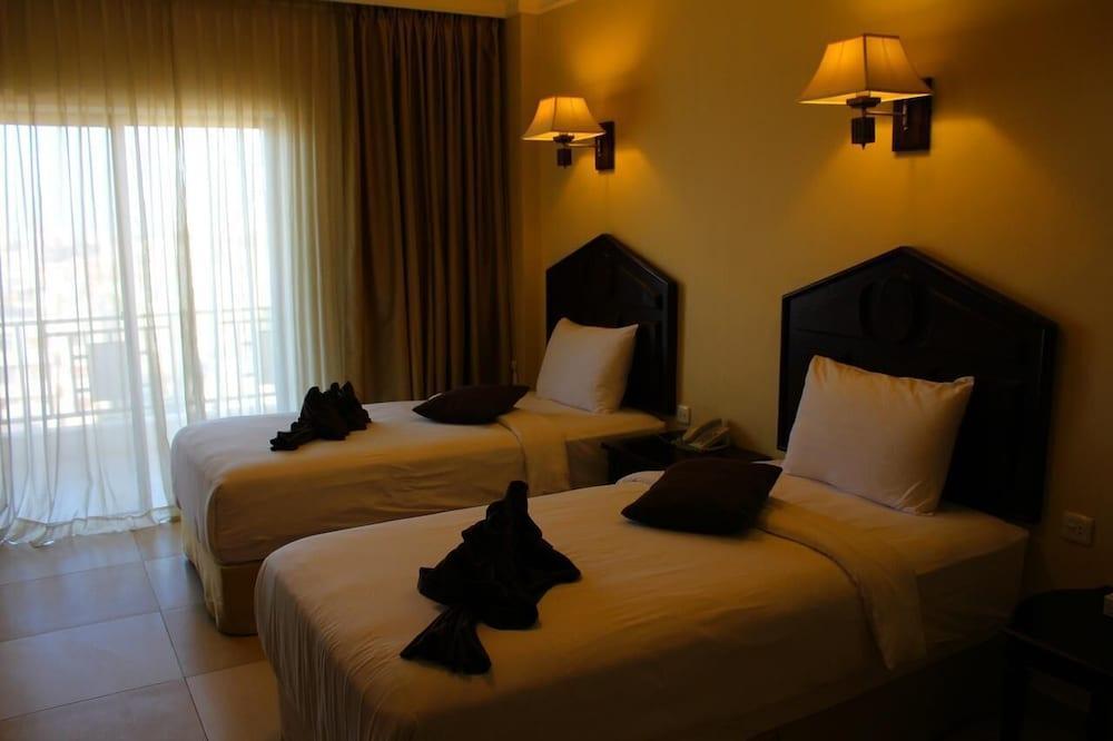 Rest Hills Hotel Аман Екстериор снимка