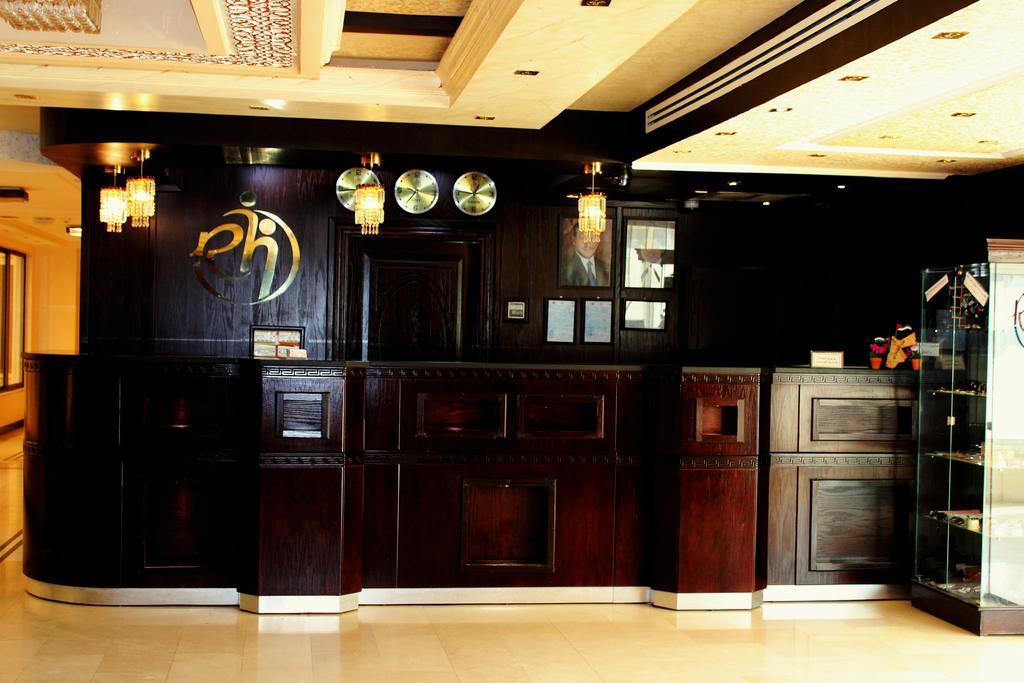 Rest Hills Hotel Аман Екстериор снимка